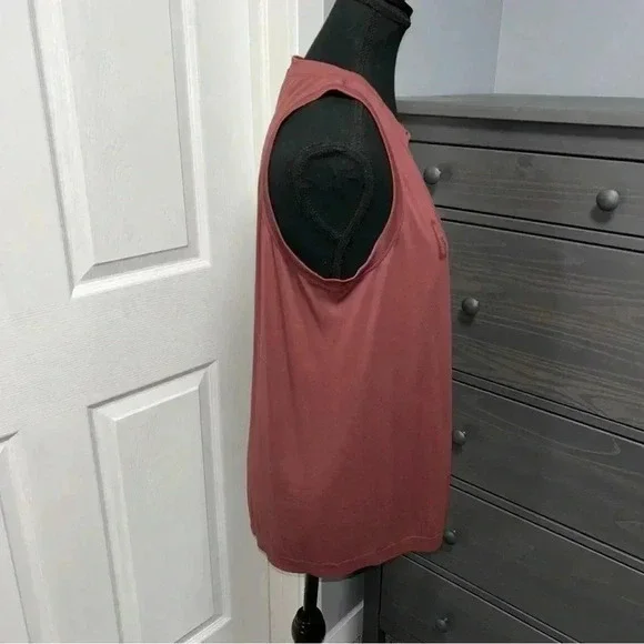 Gymshark  Tank - Picture 2 of 4